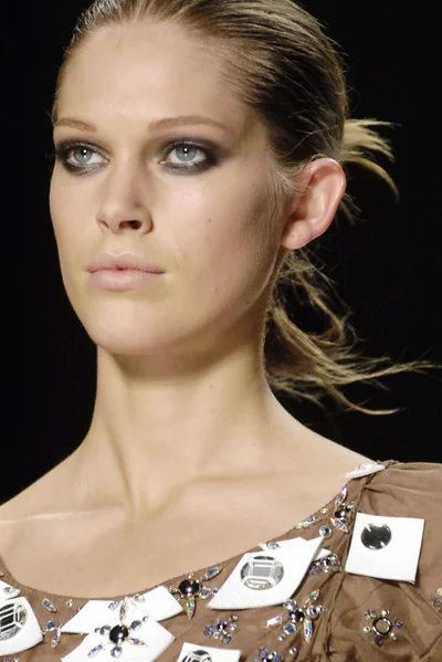 Look 7